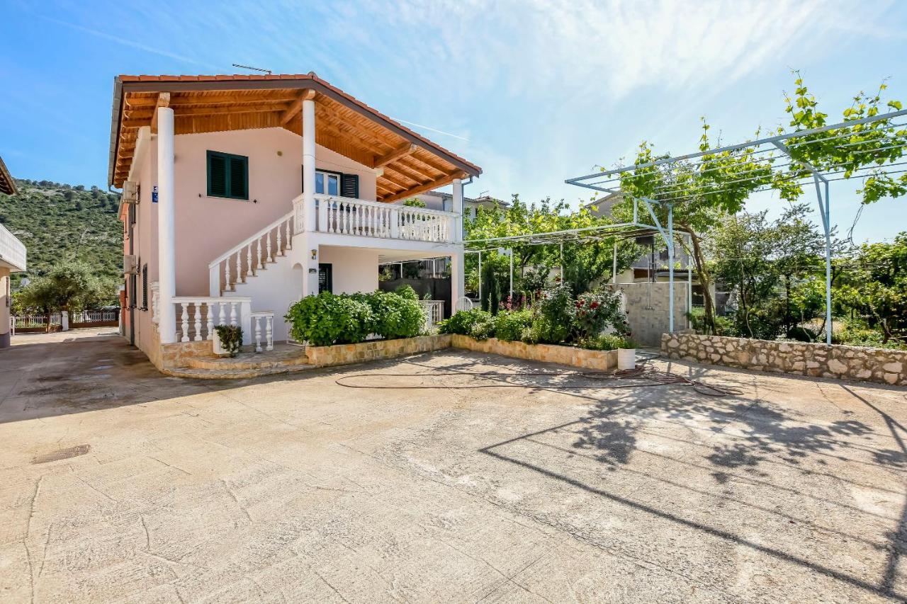 House Lucija Villa โรกอซนิซา ภายนอก รูปภาพ